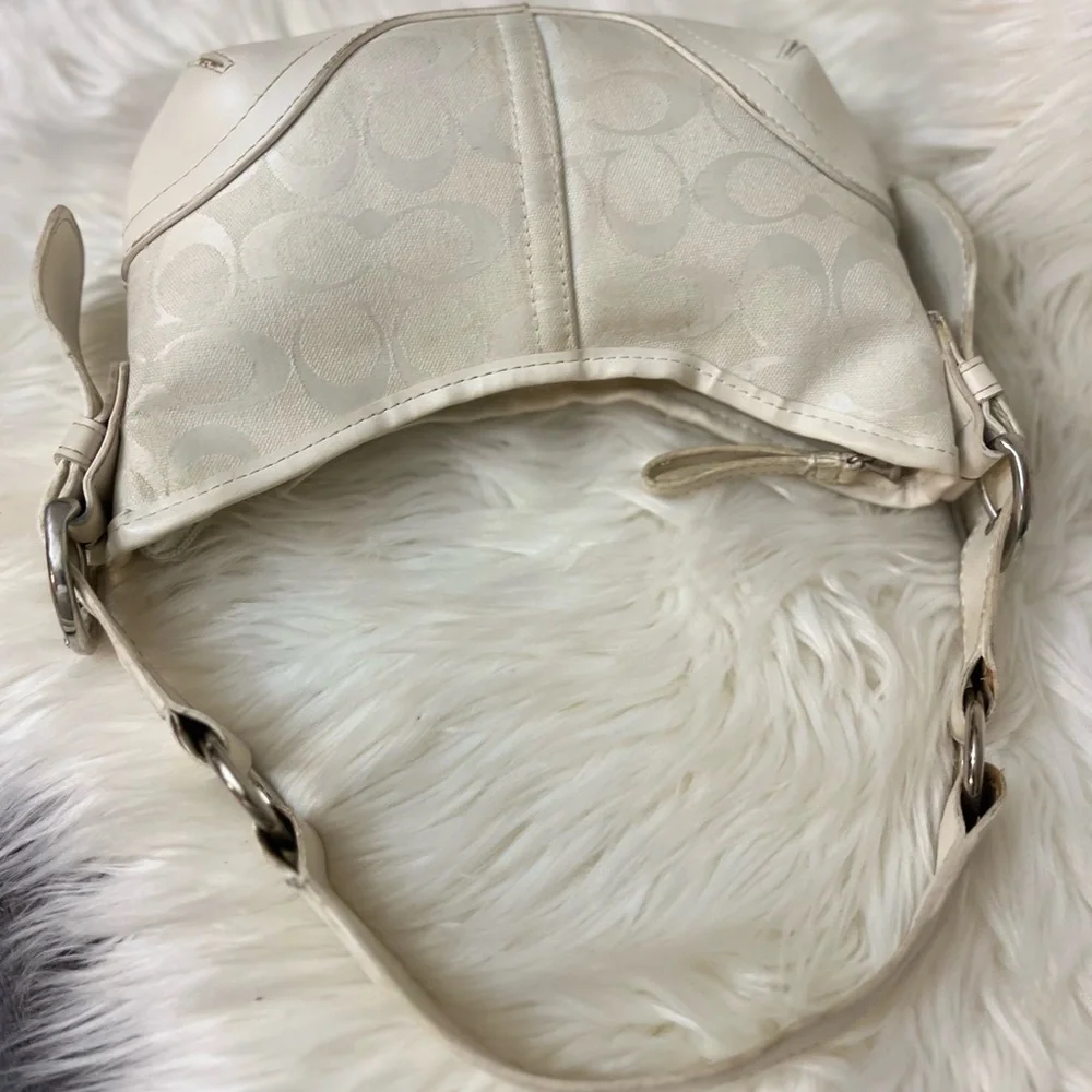 Vintage Coach Cream #5659 Shoulder Bag/ Soho bag